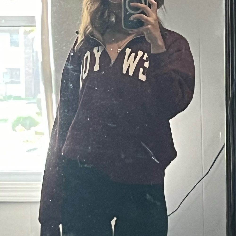 MAROON NEW YORK QUARTER ZIP
